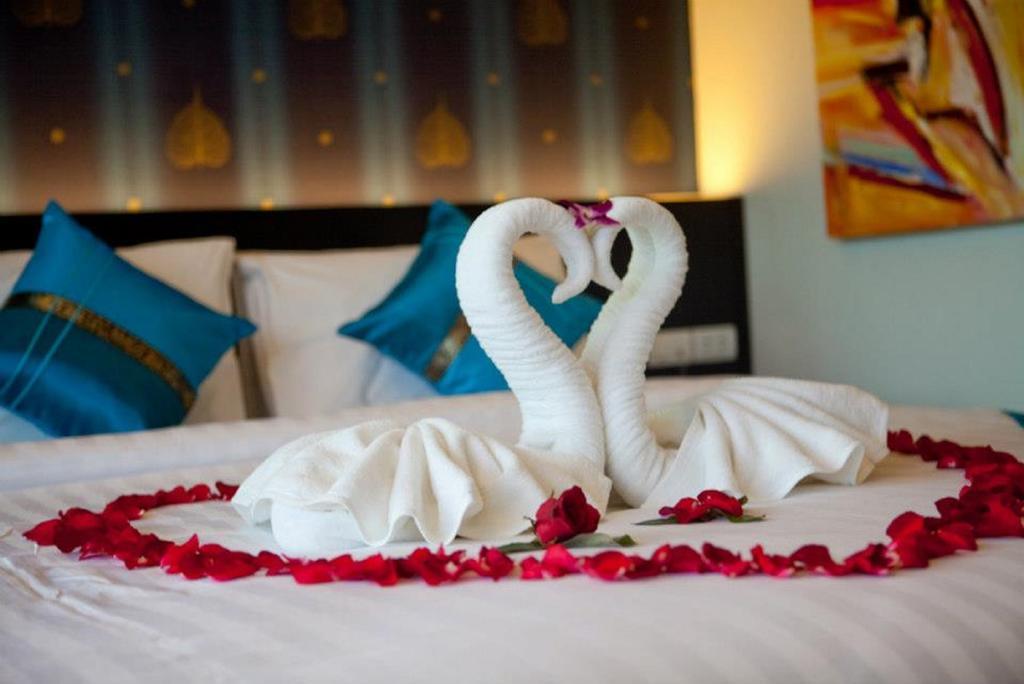 Kata Green Beach Hotel 외부 사진
