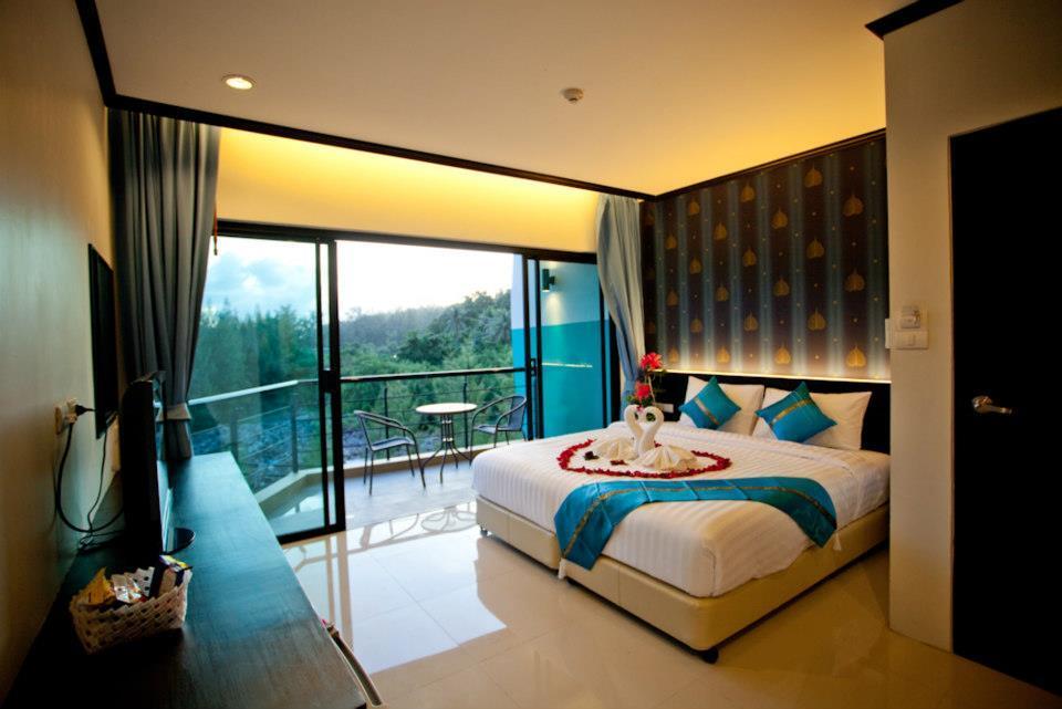 Kata Green Beach Hotel 객실 사진