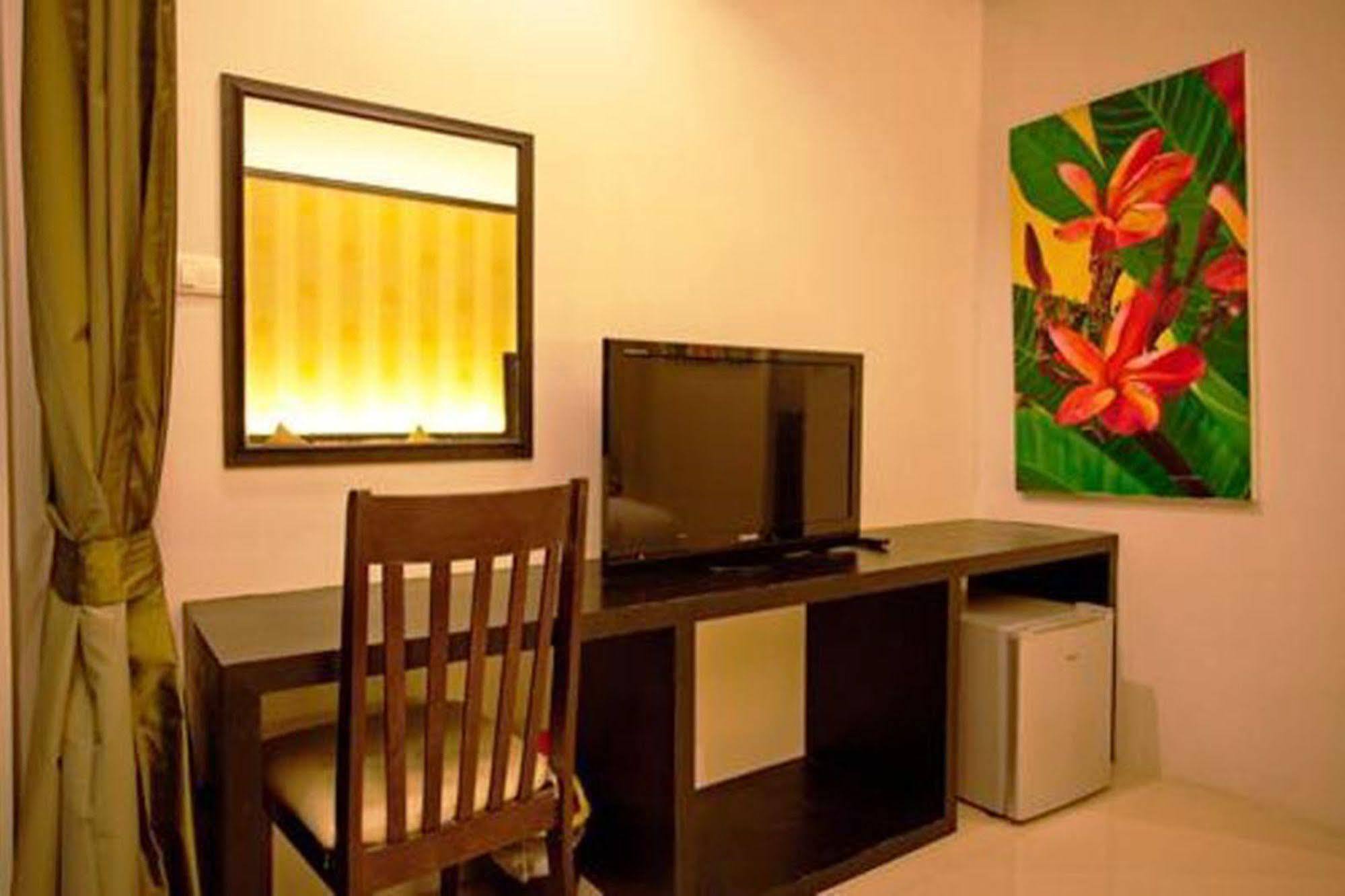 Kata Green Beach Hotel 외부 사진
