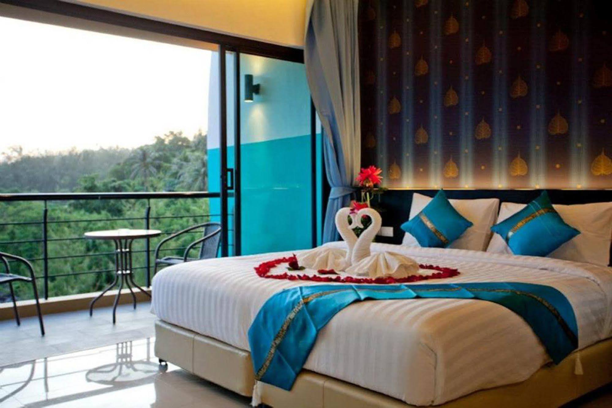 Kata Green Beach Hotel 외부 사진