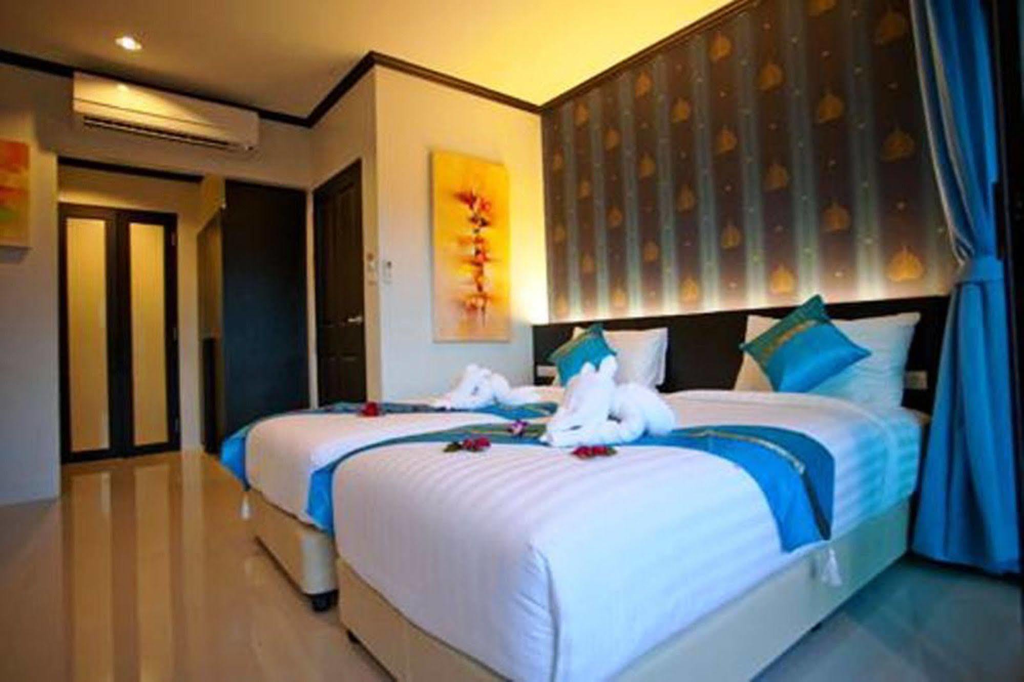 Kata Green Beach Hotel 외부 사진