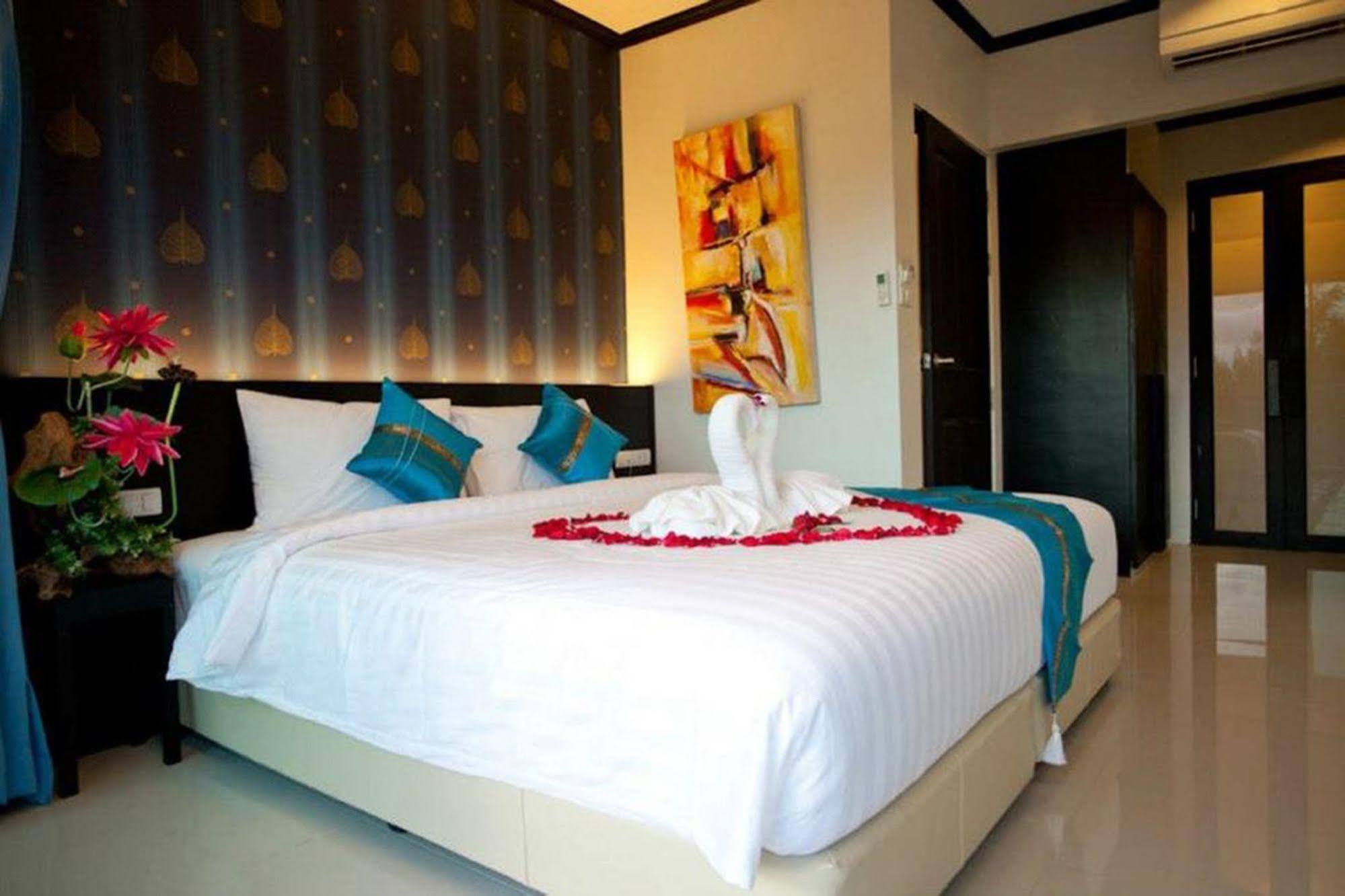 Kata Green Beach Hotel 외부 사진