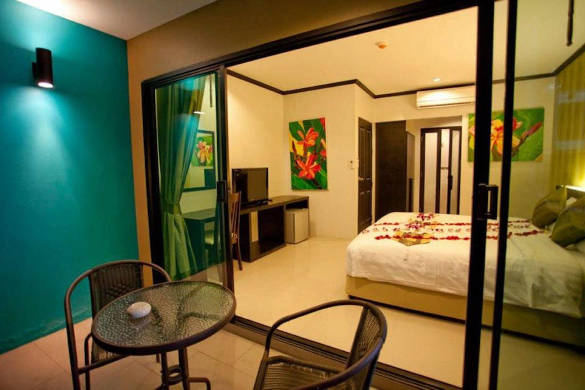 Kata Green Beach Hotel 외부 사진