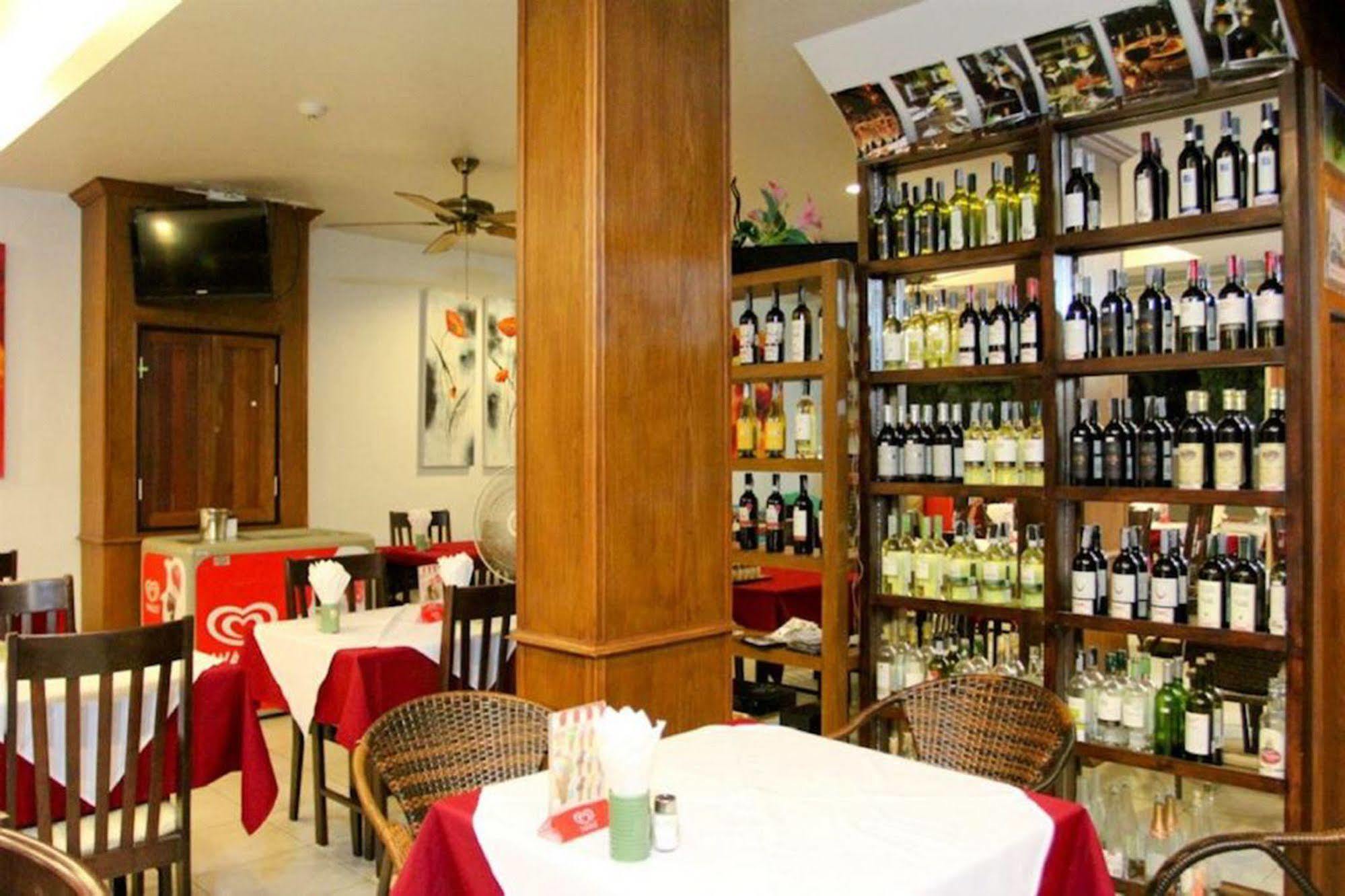 Kata Green Beach Hotel 외부 사진